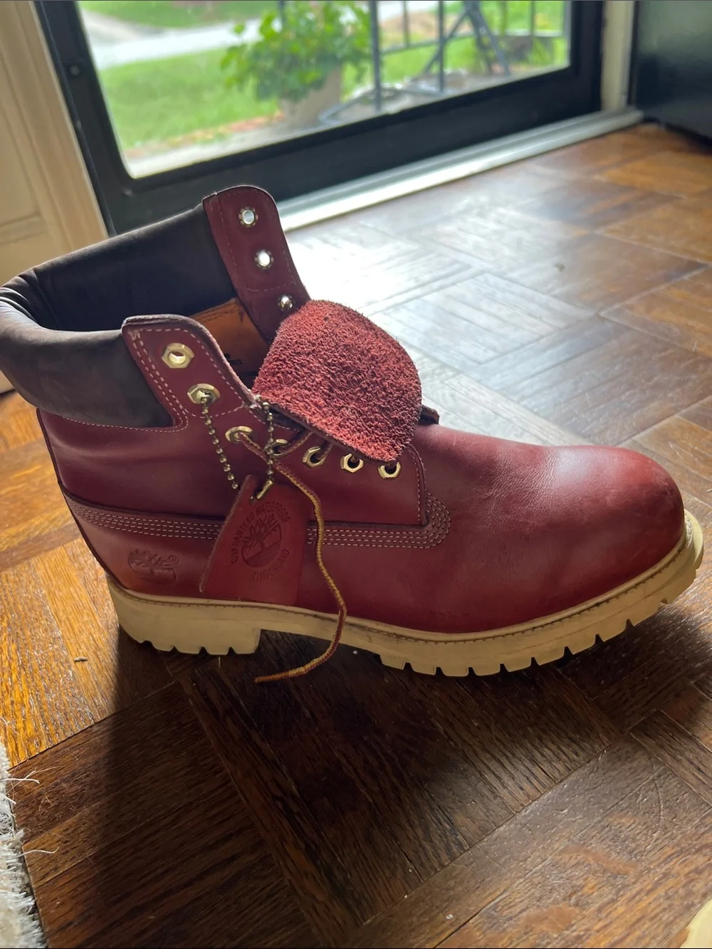 Timberlands burnt red / rust red